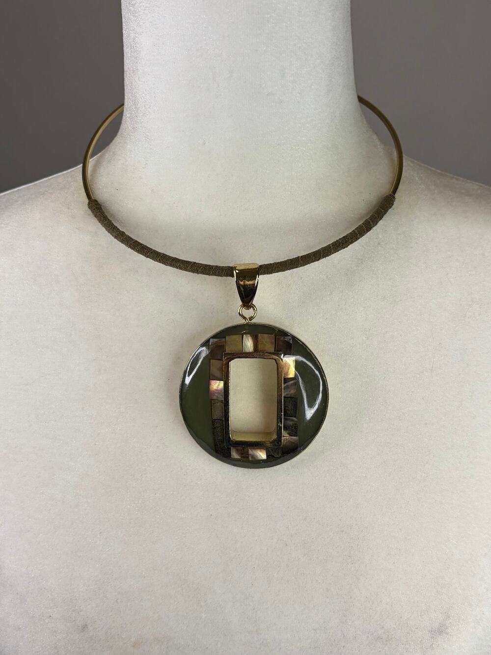 Chico's Statement Necklace Gold Tone Green Circle Pendant Abalone Mosaic Inlay